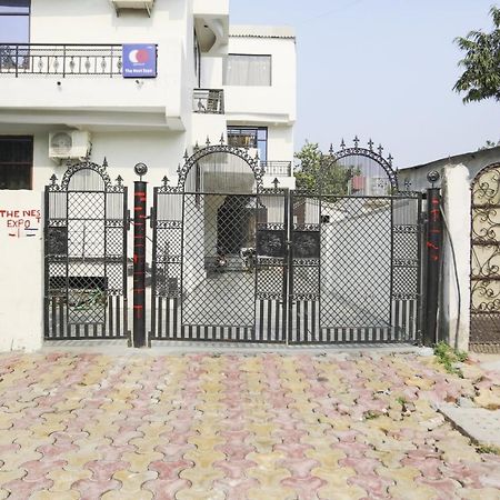 Capital O The Nest Expo Near Pvr Ansal Plaza Greater Noida Hotel Exterior photo