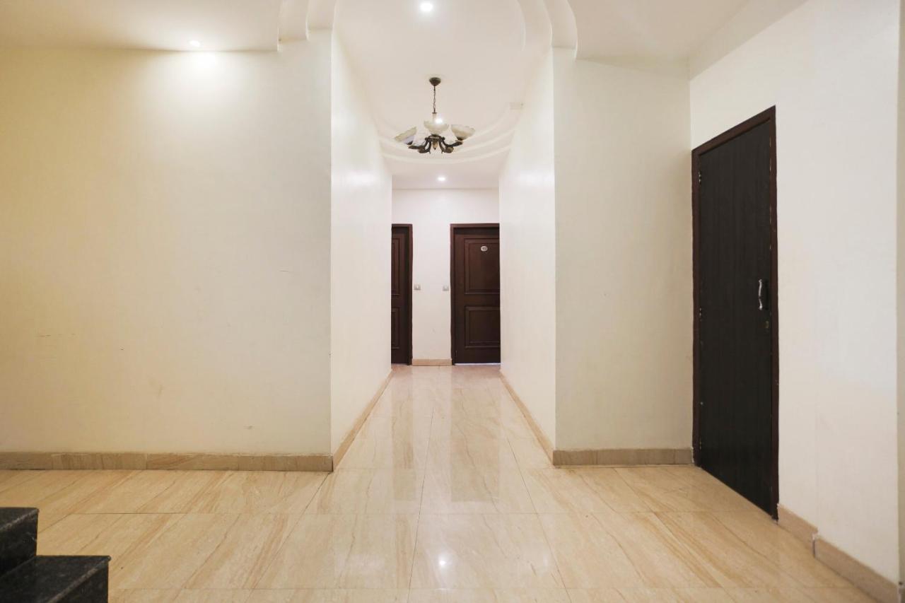 Capital O The Nest Expo Near Pvr Ansal Plaza Greater Noida Hotel Exterior photo