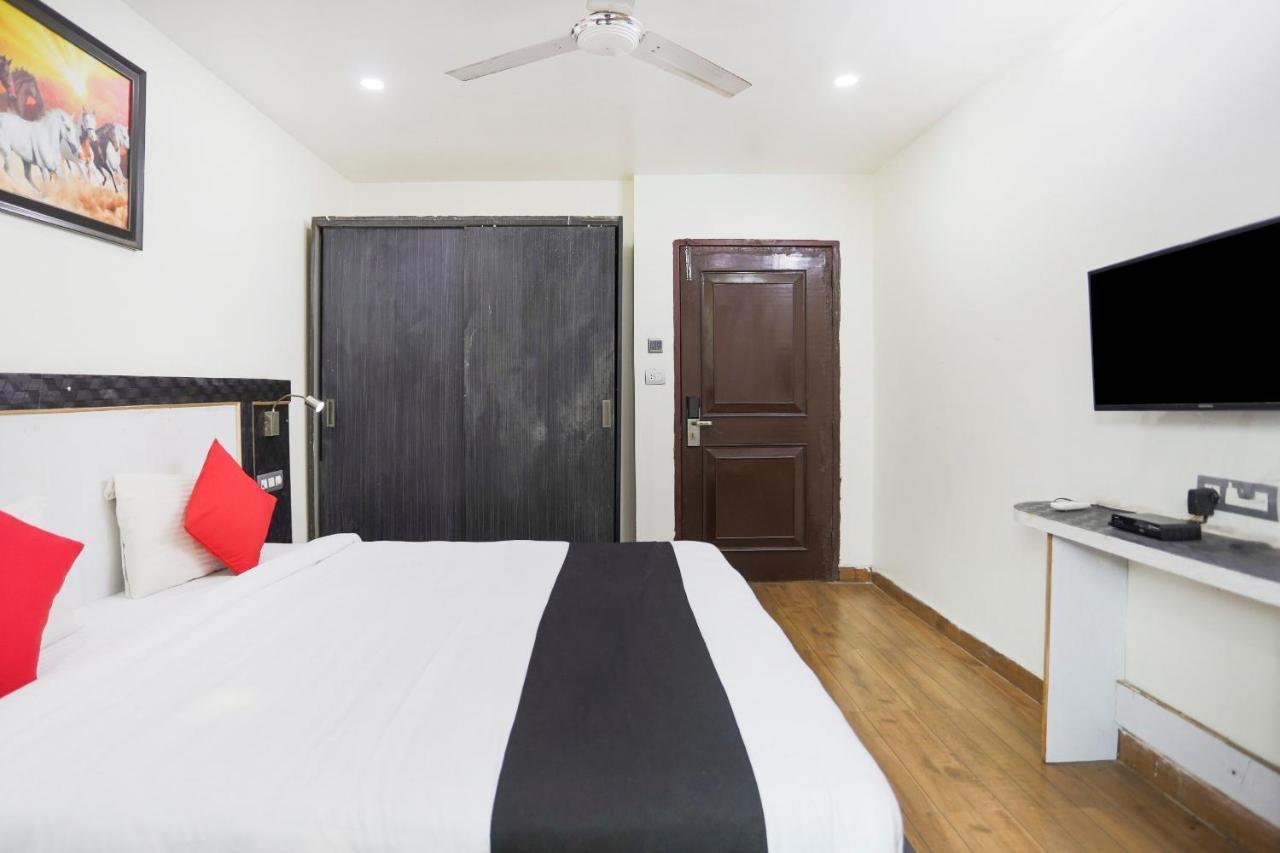 Capital O The Nest Expo Near Pvr Ansal Plaza Greater Noida Hotel Exterior photo