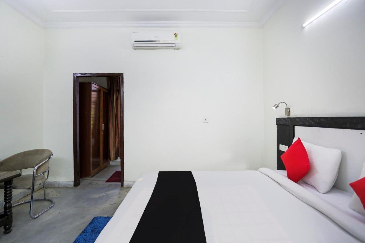 Capital O The Nest Expo Near Pvr Ansal Plaza Greater Noida Hotel Exterior photo
