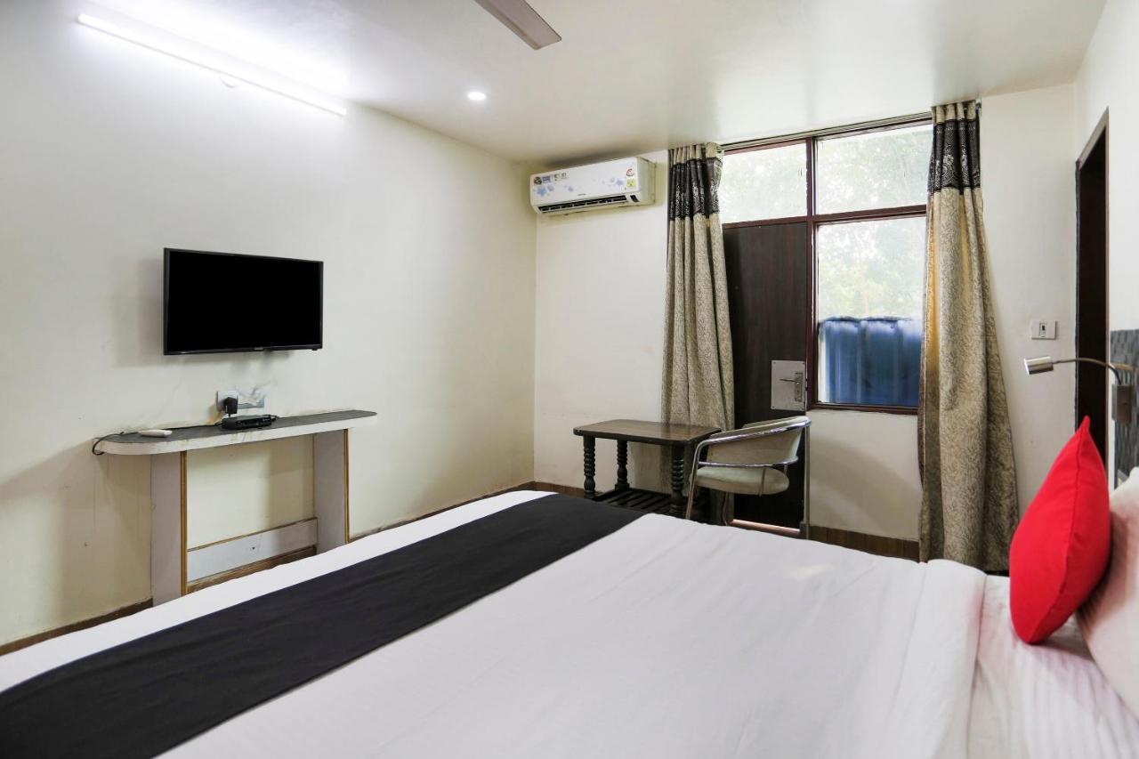 Capital O The Nest Expo Near Pvr Ansal Plaza Greater Noida Hotel Exterior photo