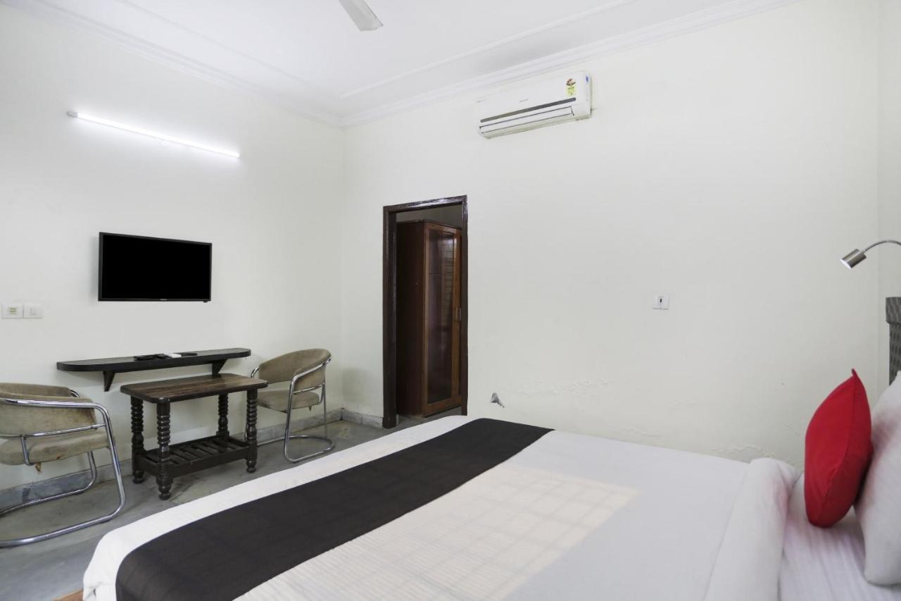 Capital O The Nest Expo Near Pvr Ansal Plaza Greater Noida Hotel Exterior photo