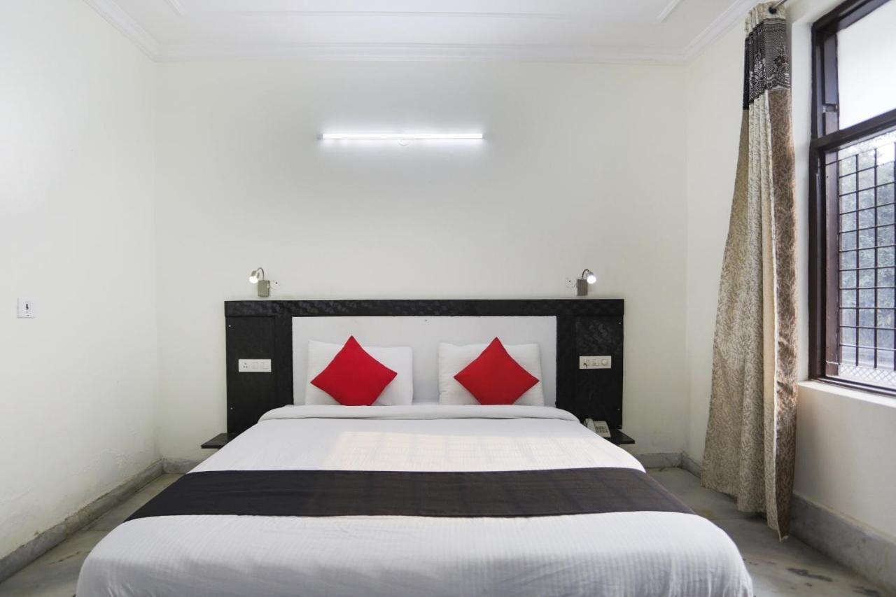 Capital O The Nest Expo Near Pvr Ansal Plaza Greater Noida Hotel Exterior photo