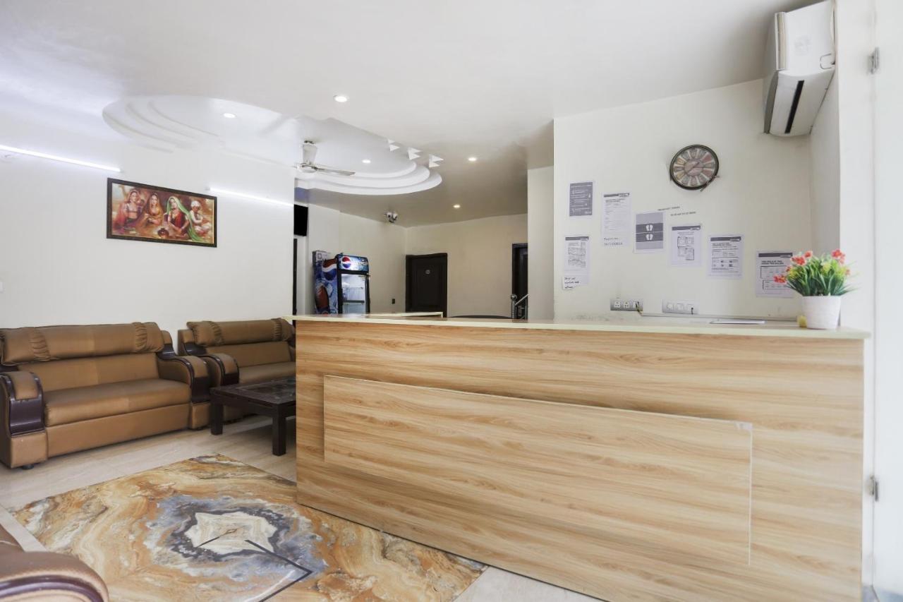 Capital O The Nest Expo Near Pvr Ansal Plaza Greater Noida Hotel Exterior photo